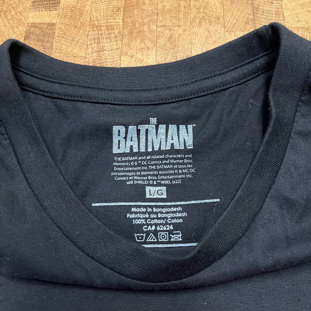 Batman Black and Red Short Sleeve Tee - Picture 3 of 3